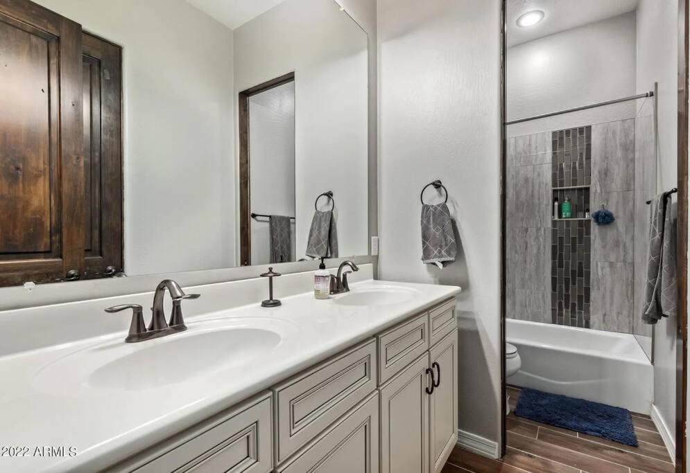 Phoenix Home With Heated Pool, Desert Views & Hot Tub Anthem Ngoại thất bức ảnh